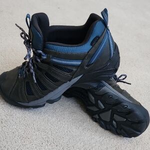 Keen Grey and Blue Trail Shoes - New